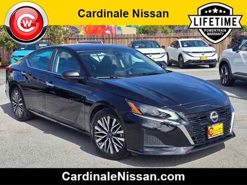 Used 2025 Nissan Altima 2.5 SV FWD image 1