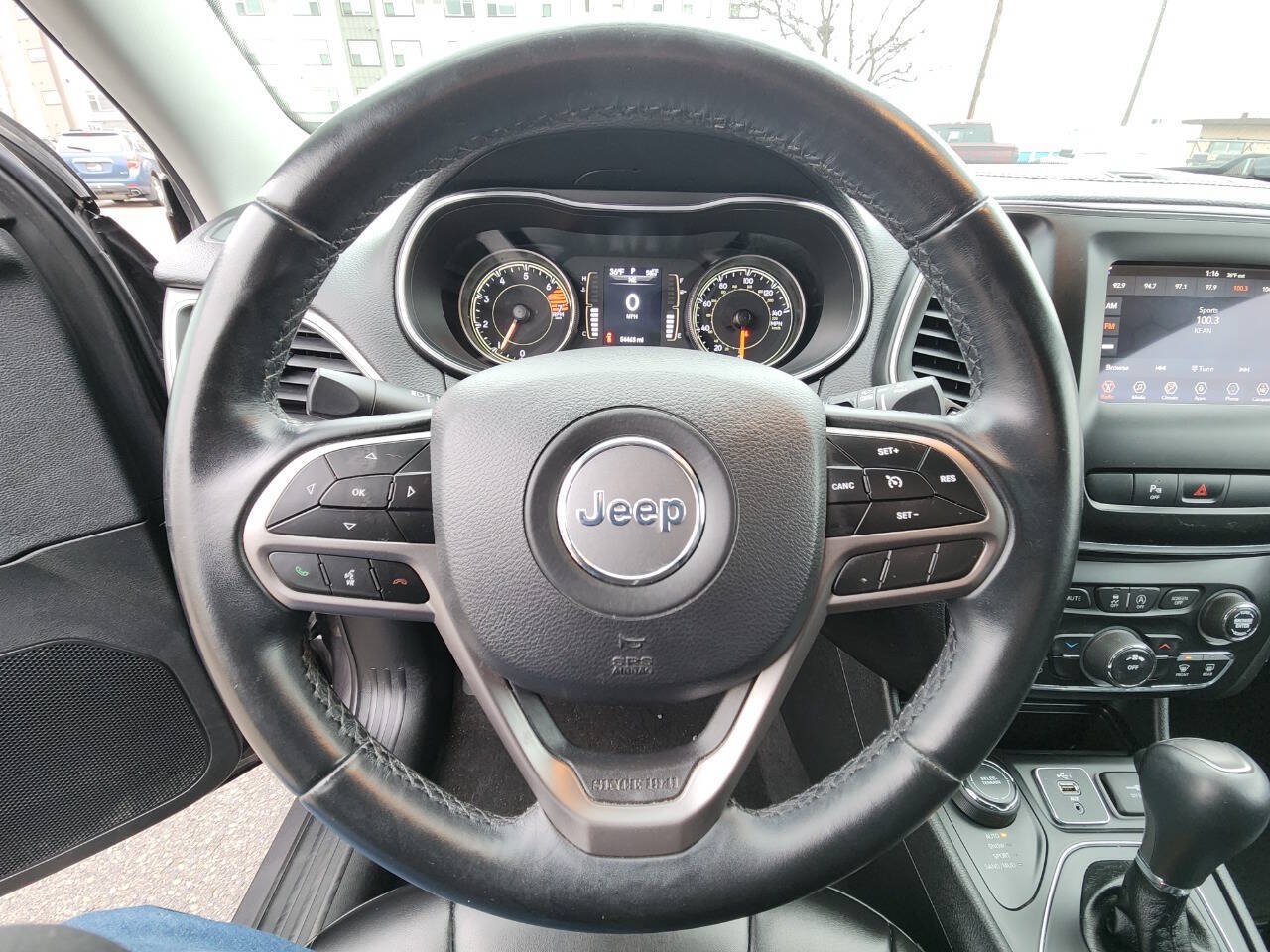 Used 2019 Jeep Cherokee Latitude Plus AWD/4WD image 21