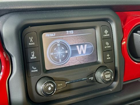 Used 2020 Jeep Gladiator Sport w/ Quick Order Package 24S AWD/4WD image 14