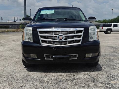 Used 2013 Cadillac Escalade Platinum RWD image 9