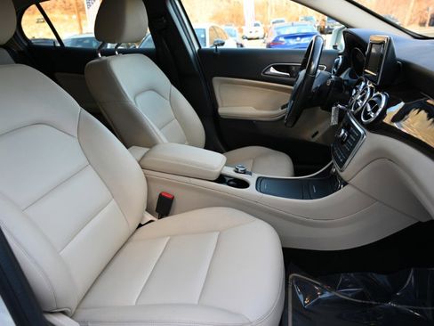 Used 2015 Mercedes-Benz GLA 250 4MATIC image 18