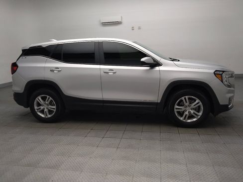 Used 2022 GMC Terrain SLE AWD/4WD image 11