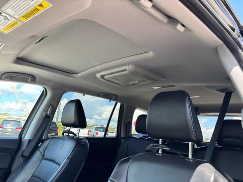Used 2018 Honda Pilot Touring image 18