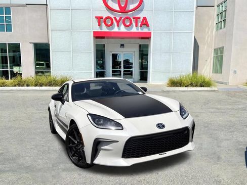 Used 2024 Toyota GR86 TRUENO Edition RWD image 2