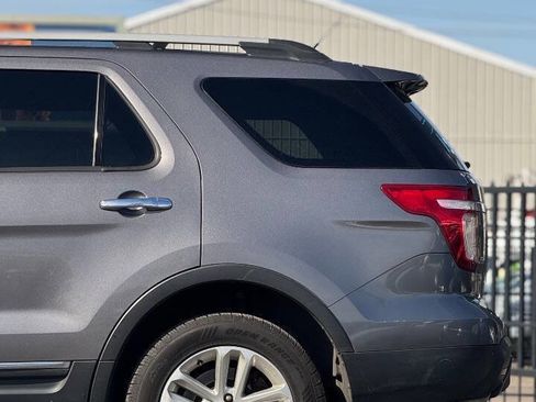 Used 2014 Ford Explorer XLT w/ Equipment Group 201A image 16