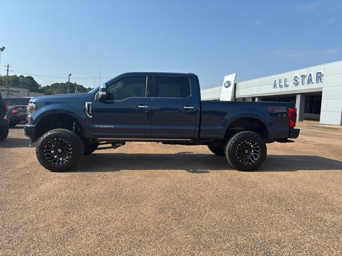 Used 2020 Ford F250 Platinum w/ FX4 Off-Road Package image 2