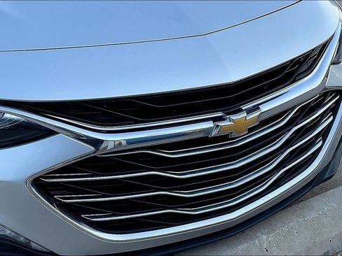 Used 2022 Chevrolet Malibu LT image 28