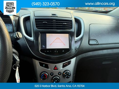 Used 2016 Chevrolet Trax LT FWD image 12