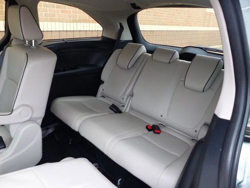 Used 2025 Honda Odyssey Touring image 36