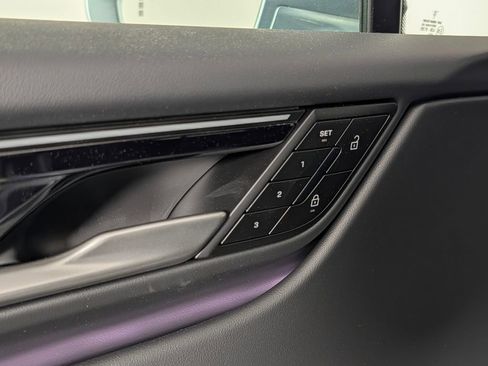 New 2026 Porsche Macan 4 Electric image 26