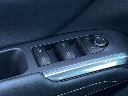 New 2025 Chevrolet Traverse LT w/ Enhanced Driving Package image 12