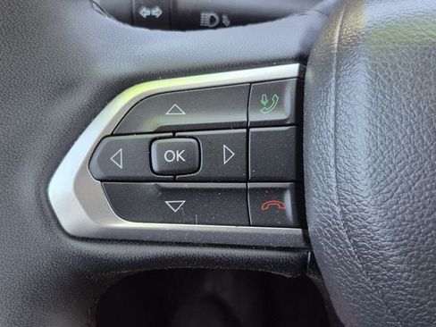 Used 2025 Jeep Compass Limited AWD/4WD image 12