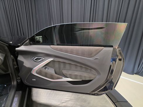 Used 2022 Chevrolet Camaro ZL1 image 32
