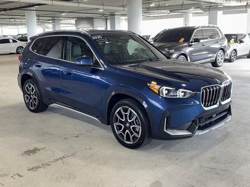 Used 2025 BMW X1 xDrive28i w/ Premium Package image 2