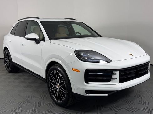Certified 2026 Porsche Cayenne AWD/4WD image 8