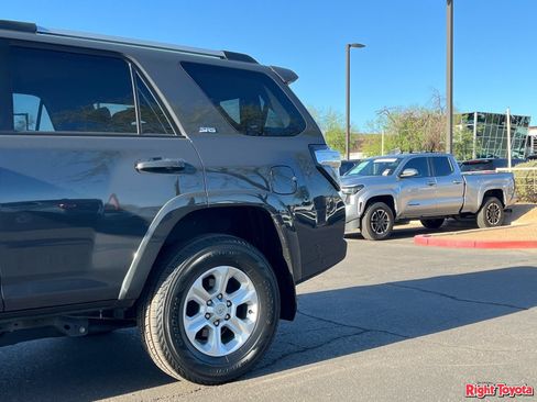 Certified 2024 Toyota 4Runner SR5 AWD/4WD image 11