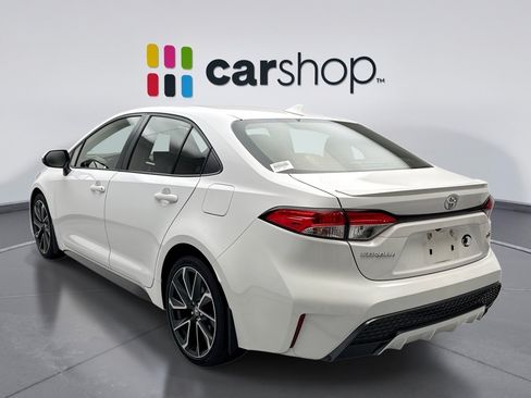 Used 2022 Toyota Corolla SE w/ SE Premium Package FWD image 3