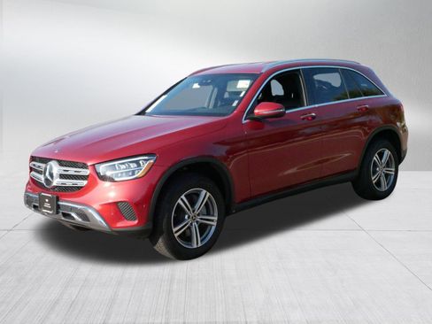 Used 2022 Mercedes-Benz GLC 300 4MATIC image 3