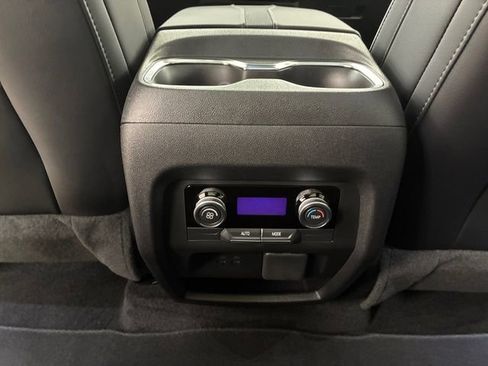 Used 2025 Buick Enclave Sport Touring w/ Super Cruise Package image 19