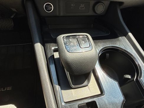 Used 2021 Nissan Rogue SV AWD/4WD image 23