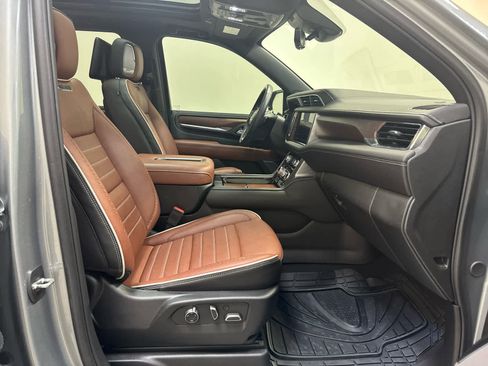 Used 2024 GMC Yukon XL Denali Ultimate image 15