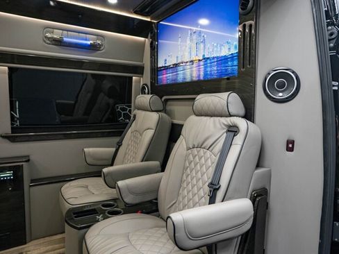 Used 2022 Mercedes-Benz Sprinter 3500 image 37