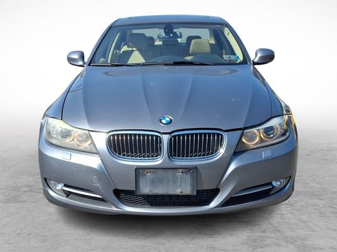 Used 2011 BMW 335i xDrive Sedan AWD/4WD image 2