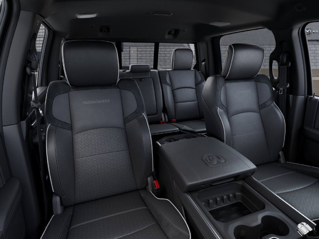New 2025 RAM 3500 Laramie AWD/4WD image 17