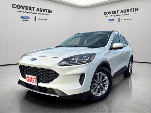 Certified 2020 Ford Escape SE FWD image 1