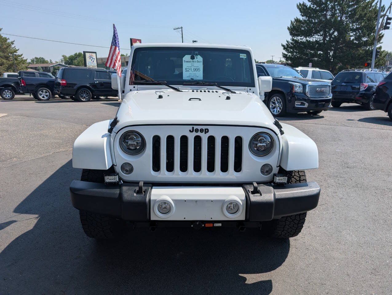 Used 2014 Jeep Wrangler Unlimited Sahara AWD/4WD image 2