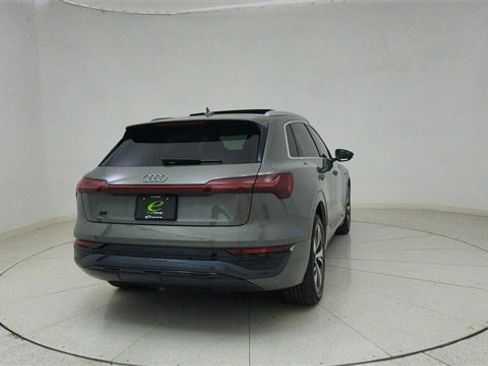 Used 2024 Audi Q8 e-tron Premium image 70