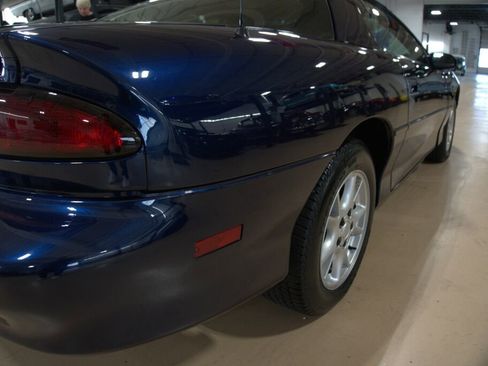 Used 2001 Chevrolet Camaro LT w/ Preferred Equipment Group 1 image 20