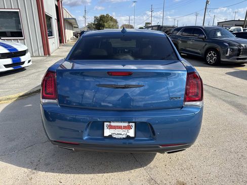 Certified 2023 Chrysler 300 Touring L w/ Popular Equipment Group image 5