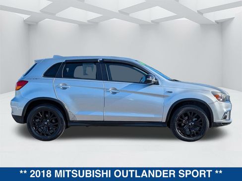 Used 2018 Mitsubishi Outlander Sport LE image 3