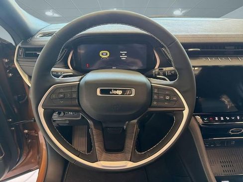 New 2026 Jeep Grand Cherokee L Limited AWD/4WD image 18