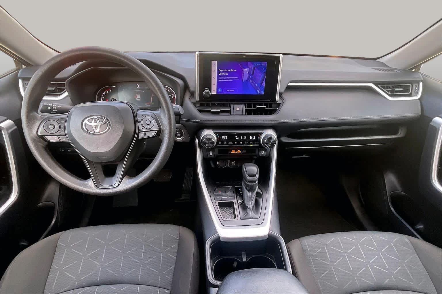 Used 2025 Toyota RAV4 XLE FWD image 15