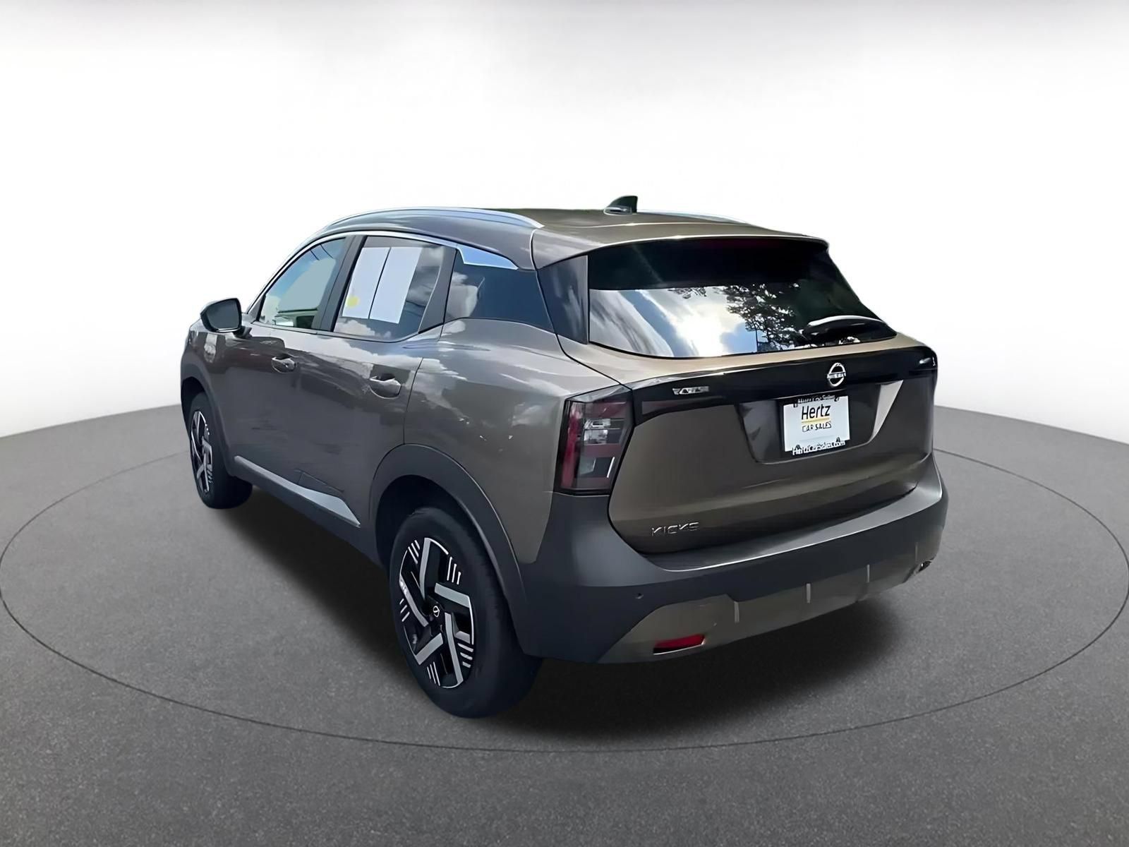 Used 2026 Nissan Kicks SV w/ Cold Weather Package FWD image 10