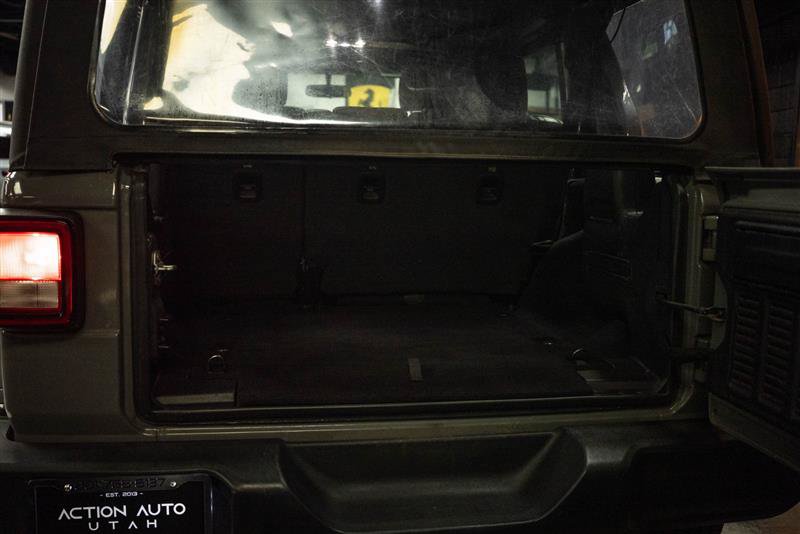 Used 2023 Jeep Wrangler Unlimited Sport AWD/4WD image 7