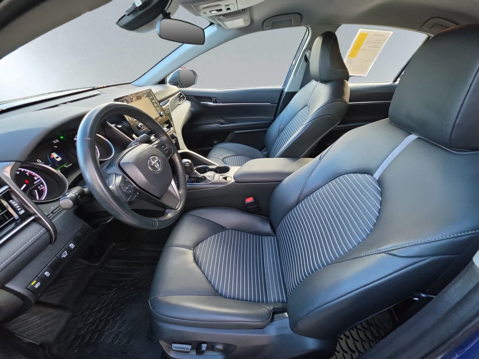 Used 2023 Toyota Camry SE AWD/4WD image 7