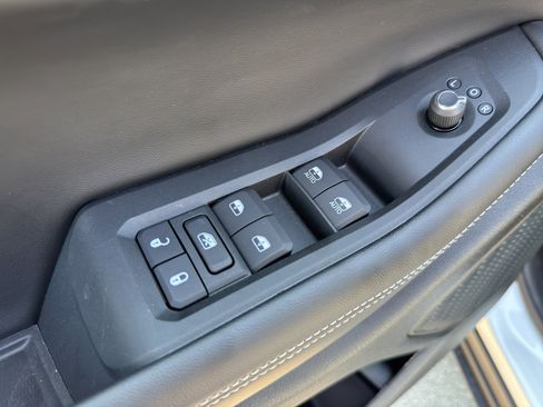 New 2025 Jeep Grand Cherokee L Limited w/ Luxury Tech Group II image 12