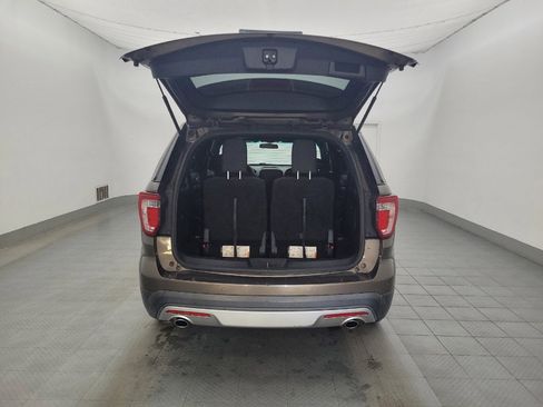 Used 2016 Ford Explorer XLT image 29