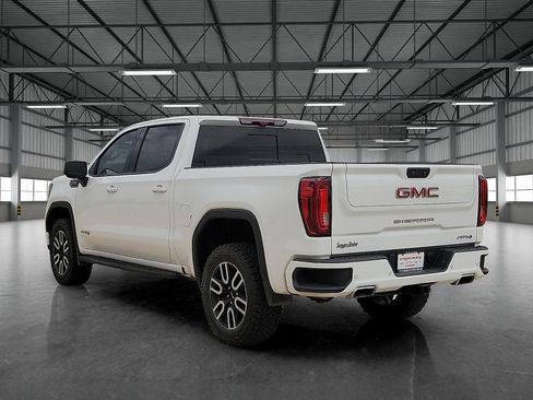 Used 2023 GMC Sierra 1500 AT4 w/ AT4 Premium Package AWD/4WD image 3