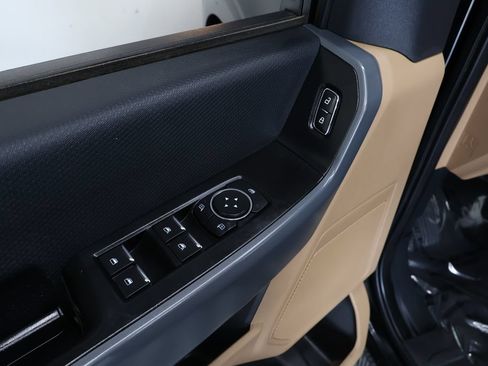 Used 2023 Ford F150 XLT AWD/4WD image 15