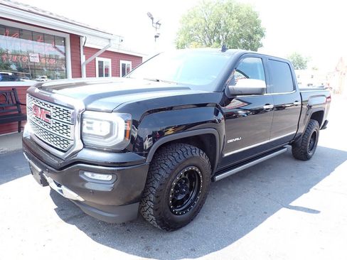 Used 2017 GMC Sierra 1500 Denali w/ Denali Ultimate Package AWD/4WD image 3