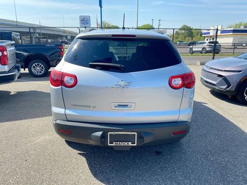 Used 2011 Chevrolet Traverse LT w/ Personal Connectivity Package FWD image 10