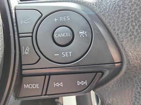 Used 2025 Toyota RAV4 LE AWD/4WD image 19