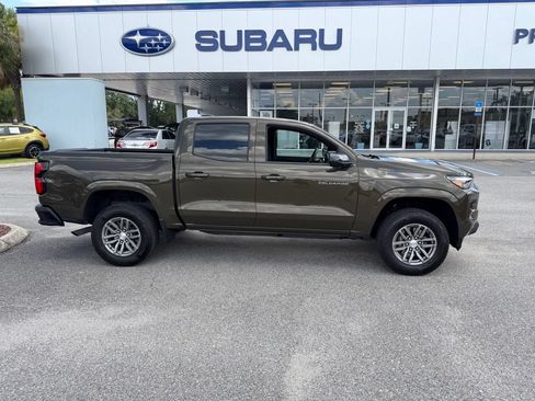 Used 2024 Chevrolet Colorado LT w/ LT Convenience Package III RWD image 2