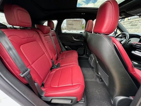 New 2026 Lincoln Corsair Reserve AWD/4WD image 25