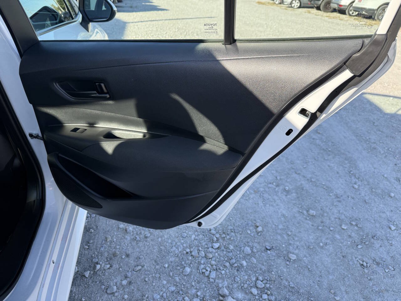 Used 2025 Toyota Corolla LE FWD image 9