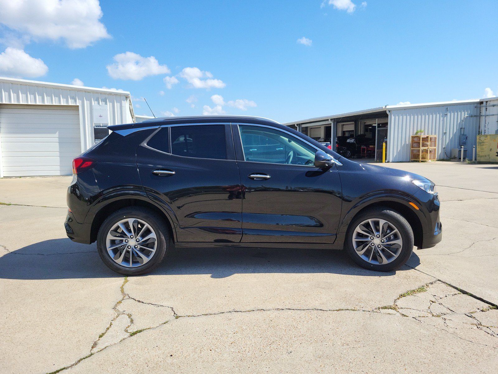 Used 2023 Buick Encore GX Select w/ Sport Touring Package FWD image 4